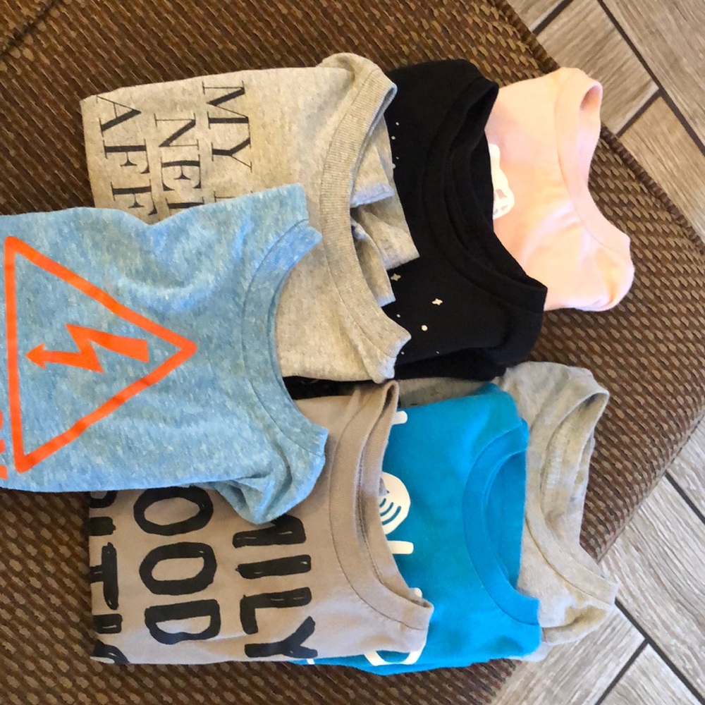 Lot of boys 2t tshirts Euc 7 pieces